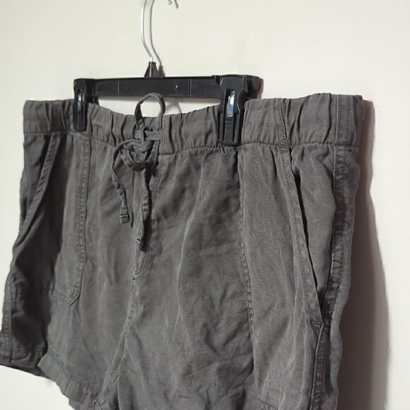 GAP Gray Shorts  - Picture 2 of 7